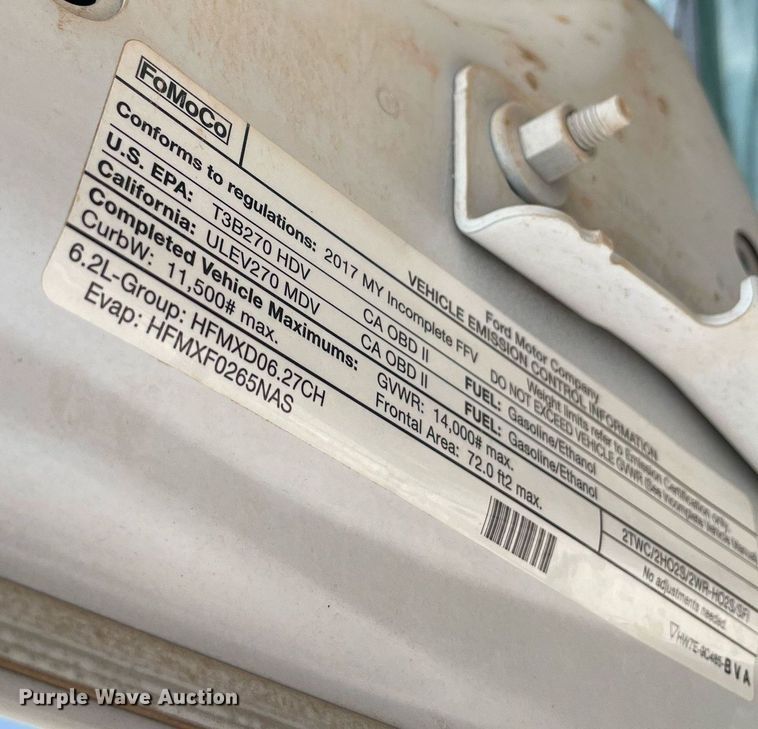 image for item DM0262 2017  Ford F350 Super Duty  SuperCab utility bed pickup truck