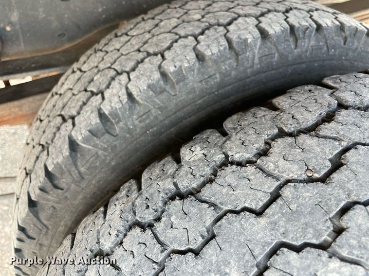 image for item DM0262 2017  Ford F350 Super Duty  SuperCab utility bed pickup truck