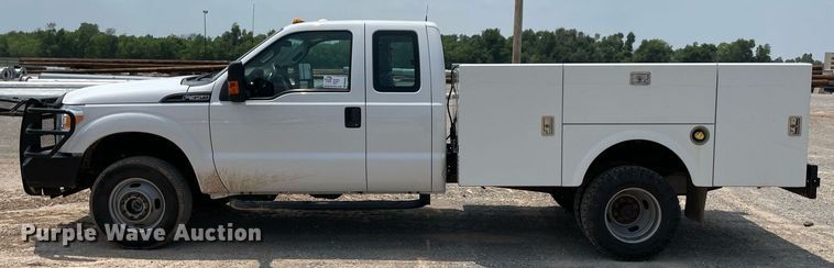 image for item DM0263 2016 Ford F350 Super Duty  SuperCab utility bed pickup truck