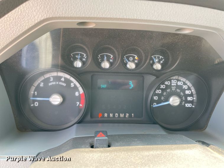 image for item DM0263 2016 Ford F350 Super Duty  SuperCab utility bed pickup truck