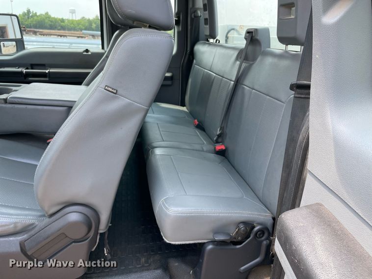 image for item DM0263 2016 Ford F350 Super Duty  SuperCab utility bed pickup truck