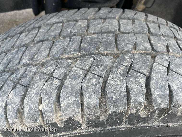 image for item DM0263 2016 Ford F350 Super Duty  SuperCab utility bed pickup truck