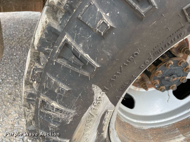 image for item DM0263 2016 Ford F350 Super Duty  SuperCab utility bed pickup truck