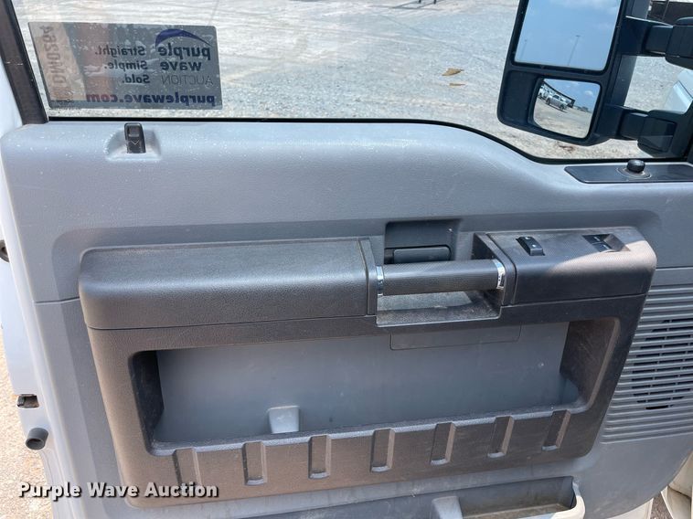 image for item DM0264 2016 Ford F250 Super Duty  SuperCab pickup truck