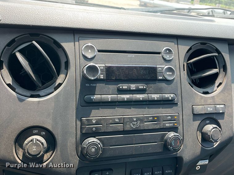 image for item DM0264 2016 Ford F250 Super Duty  SuperCab pickup truck