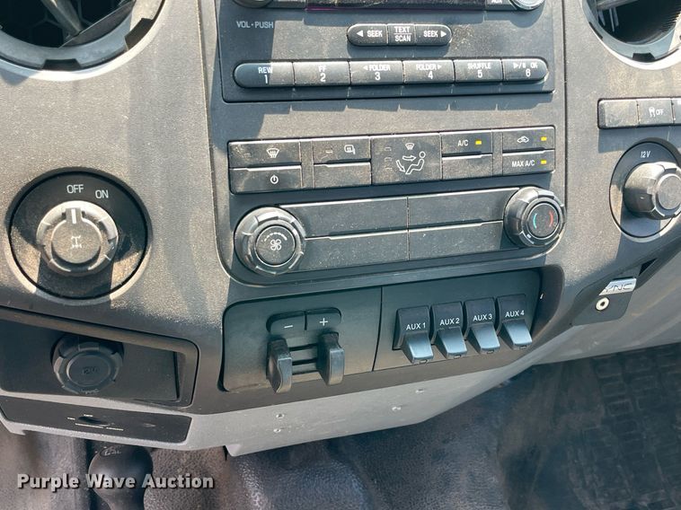 image for item DM0264 2016 Ford F250 Super Duty  SuperCab pickup truck