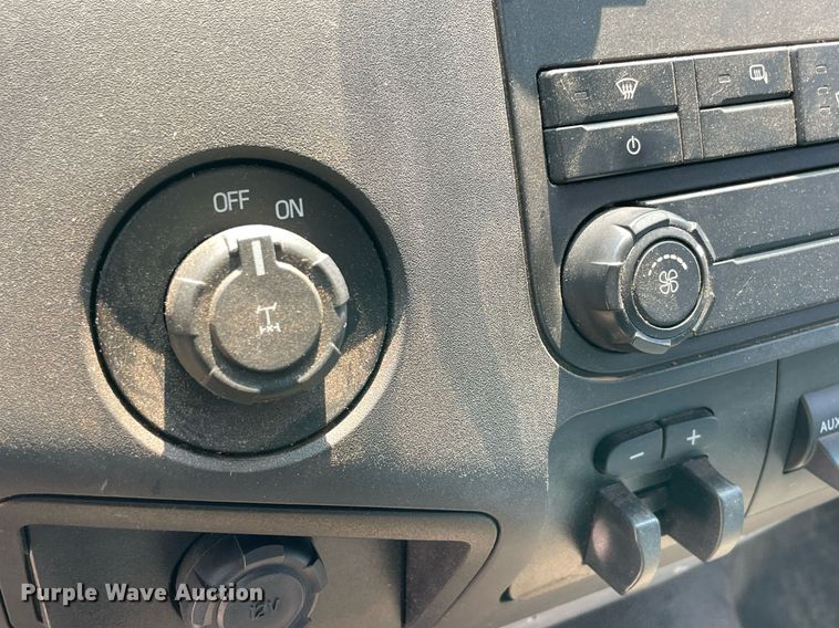 image for item DM0264 2016 Ford F250 Super Duty  SuperCab pickup truck