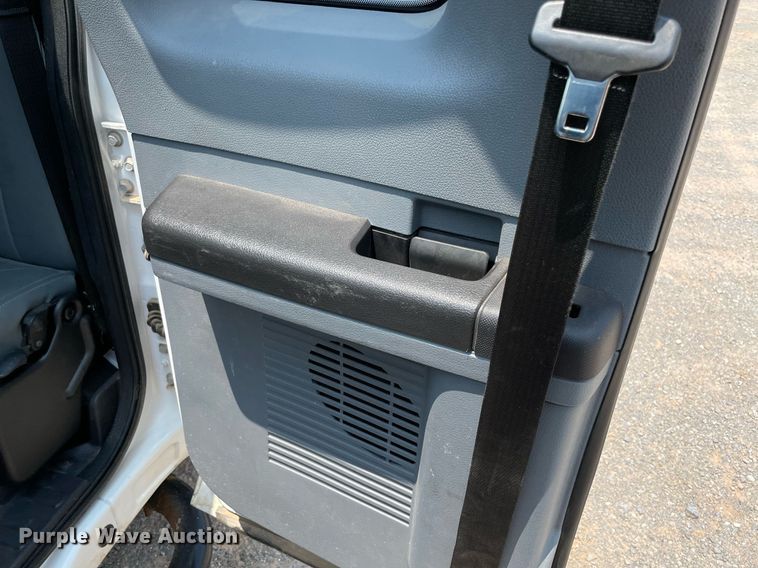 image for item DM0264 2016 Ford F250 Super Duty  SuperCab pickup truck