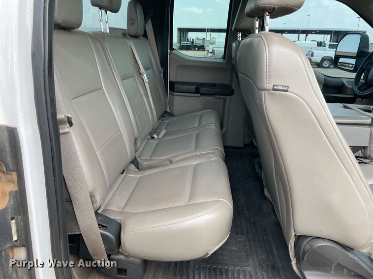 image for item DM0265 2017 Ford F350 Super Duty  SuperCab utility bed pickup truck