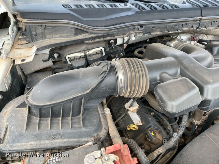 image for item DM0265 2017 Ford F350 Super Duty  SuperCab utility bed pickup truck