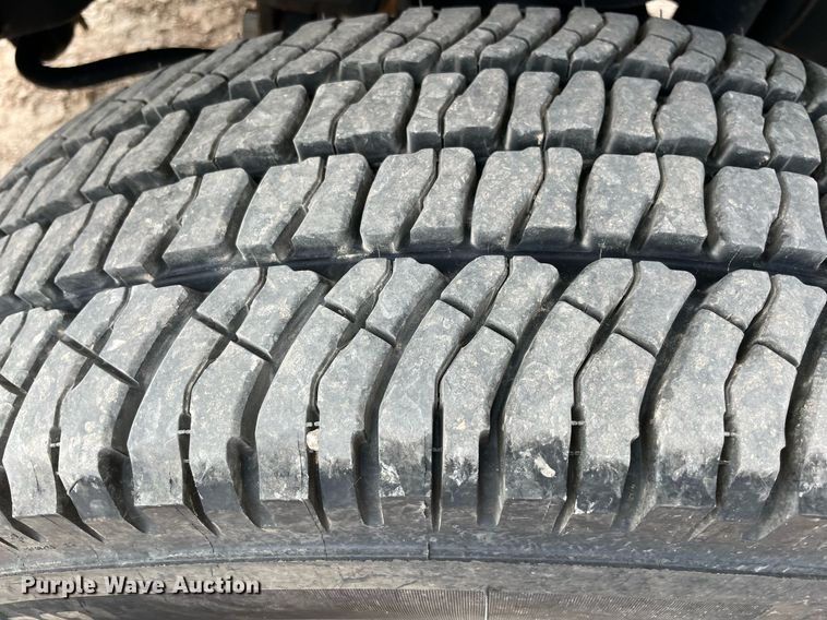 image for item DM0265 2017 Ford F350 Super Duty  SuperCab utility bed pickup truck