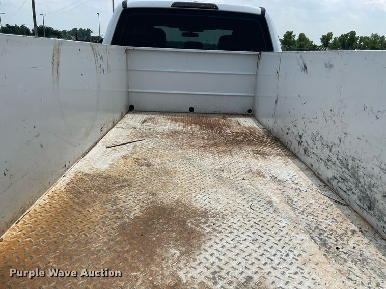 image for item DM0266 2018 Ford F350 Super Duty  SuperCab utility bed pickup truck