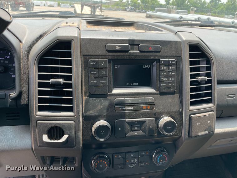 image for item DM0266 2018 Ford F350 Super Duty  SuperCab utility bed pickup truck