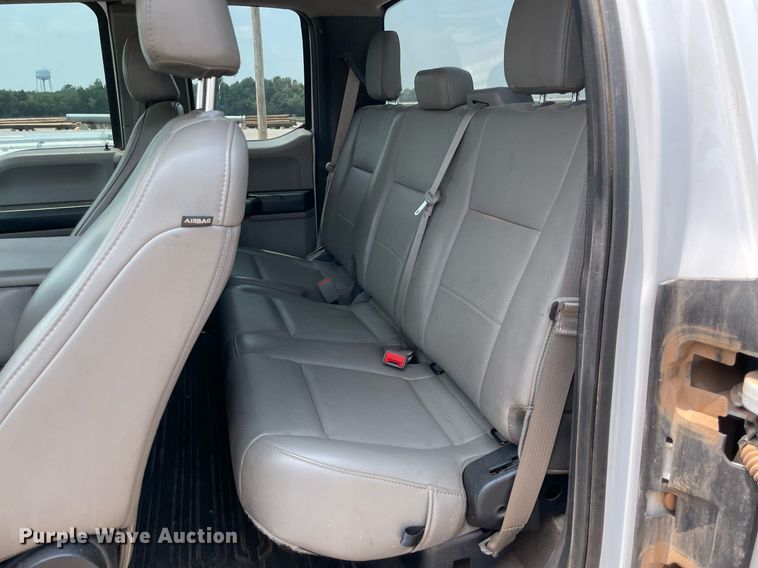 image for item DM0266 2018 Ford F350 Super Duty  SuperCab utility bed pickup truck