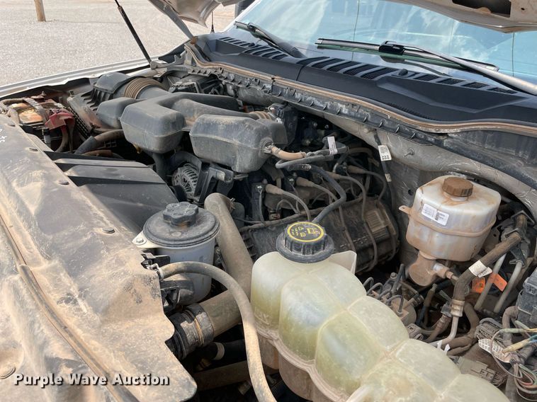 image for item DM0266 2018 Ford F350 Super Duty  SuperCab utility bed pickup truck