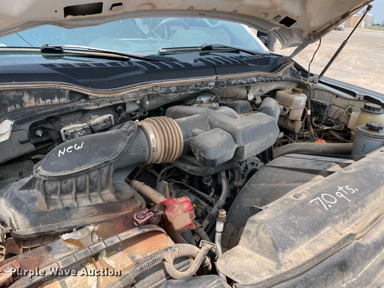 image for item DM0266 2018 Ford F350 Super Duty  SuperCab utility bed pickup truck