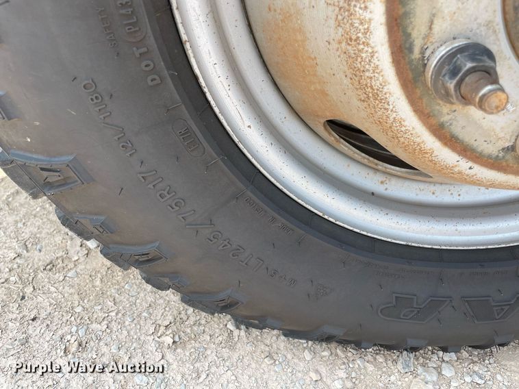 image for item DM0266 2018 Ford F350 Super Duty  SuperCab utility bed pickup truck