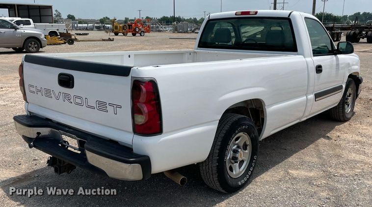 image for item DM0267 2004 Chevrolet Silverado 1500  pickup truck