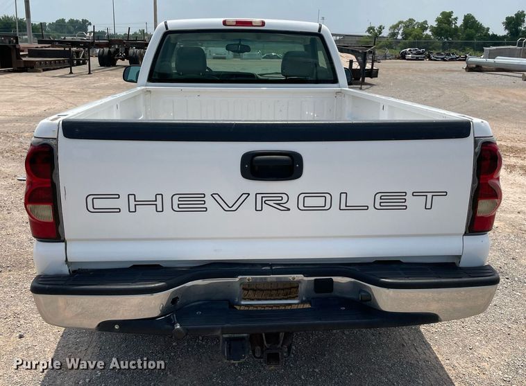 image for item DM0267 2004 Chevrolet Silverado 1500  pickup truck