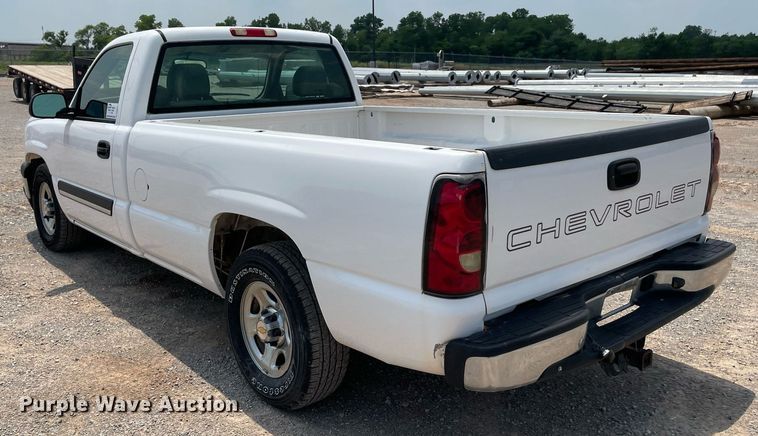 image for item DM0267 2004 Chevrolet Silverado 1500  pickup truck