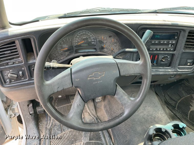 image for item DM0267 2004 Chevrolet Silverado 1500  pickup truck