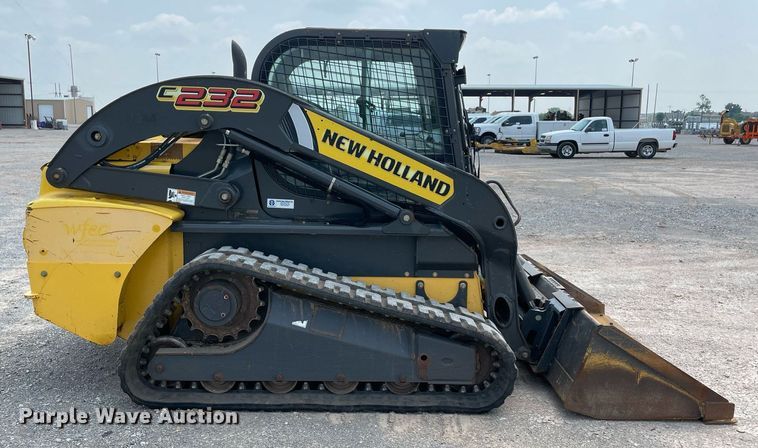 image for item DM0268 2013 New Holland C232  tracked skid steer loader