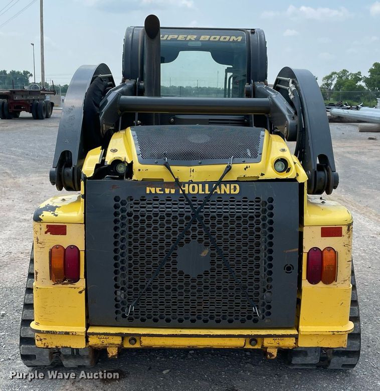 image for item DM0268 2013 New Holland C232  tracked skid steer loader