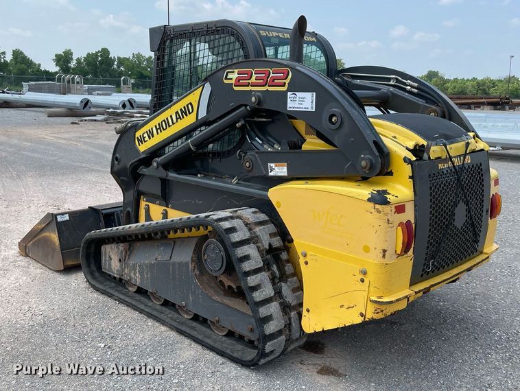 image for item DM0268 2013 New Holland C232  tracked skid steer loader