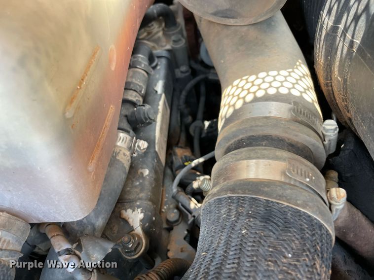 image for item DM0268 2013 New Holland C232  tracked skid steer loader