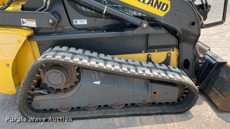 image for item DM0268 2013 New Holland C232  tracked skid steer loader