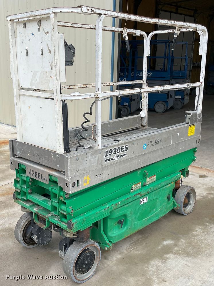 image for item DM0269 JLG 1930ES  scissor lift