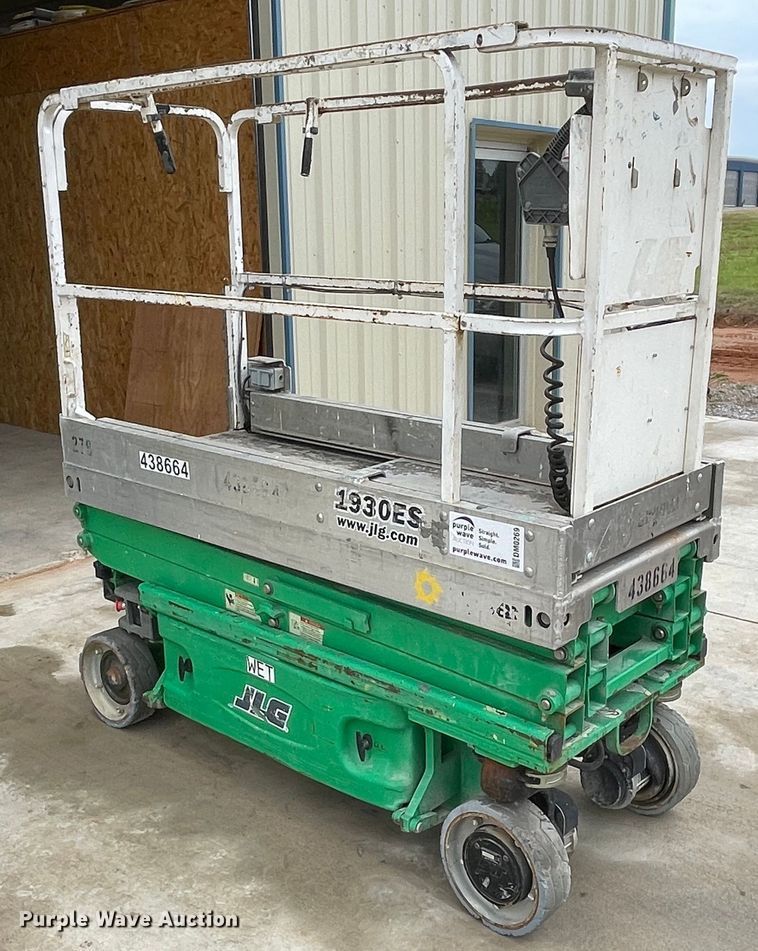 image for item DM0269 JLG 1930ES  scissor lift