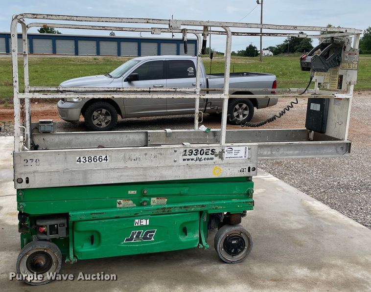 image for item DM0269 JLG 1930ES  scissor lift
