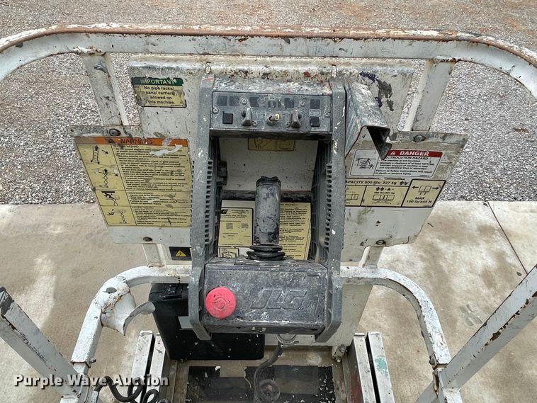 image for item DM0269 JLG 1930ES  scissor lift