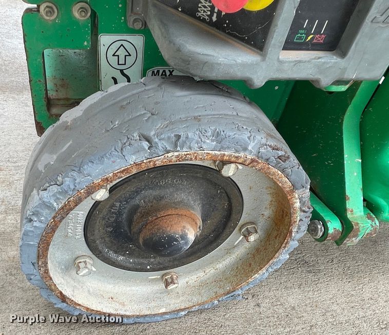 image for item DM0269 JLG 1930ES  scissor lift