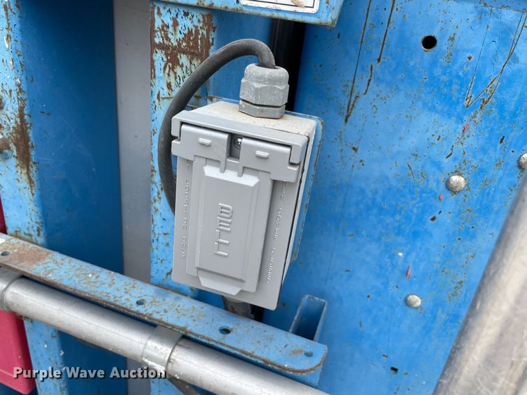 image for item DM0270 2014 Genie GR12  vertical lift