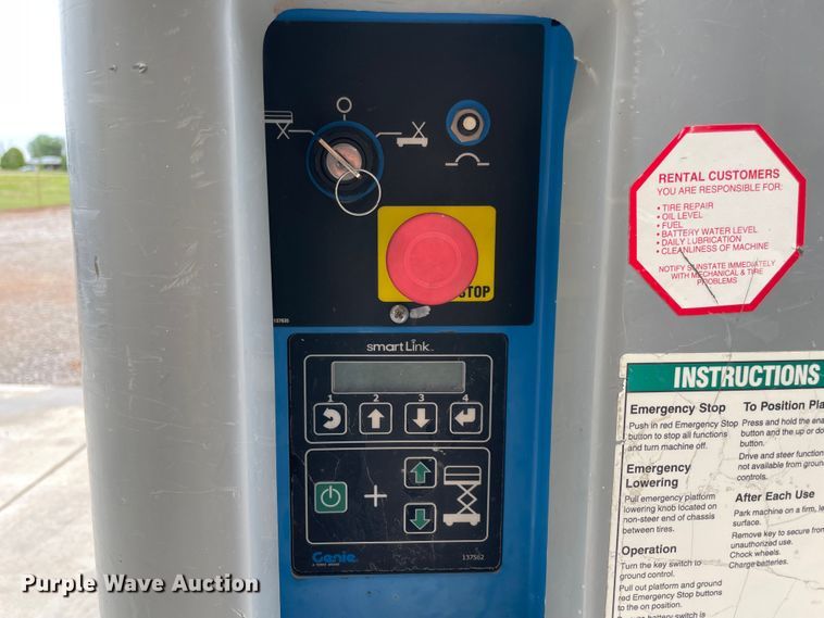 image for item DM0270 2014 Genie GR12  vertical lift