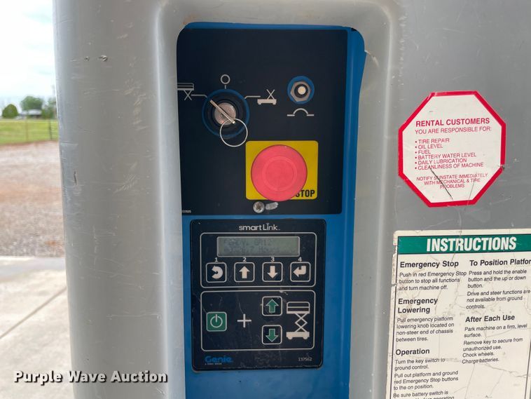 image for item DM0270 2014 Genie GR12  vertical lift