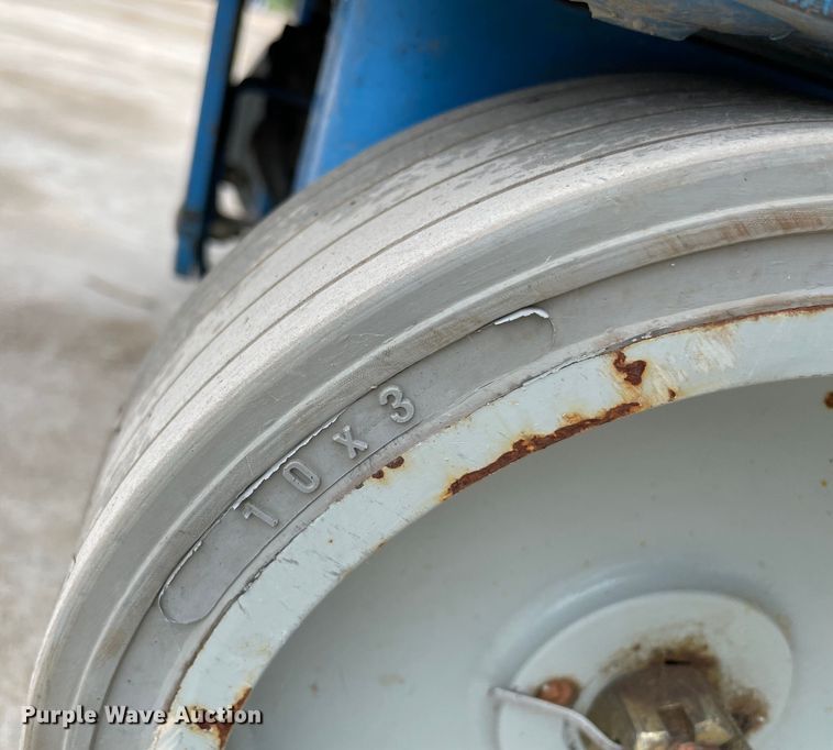 image for item DM0270 2014 Genie GR12  vertical lift