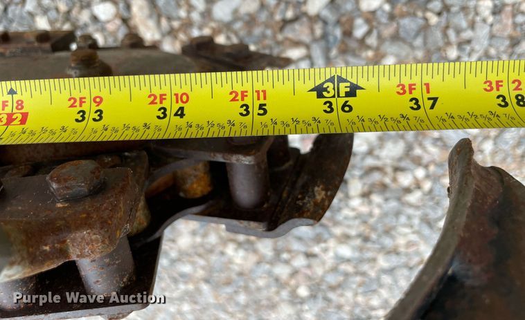 image for item DM0272 Barreto 312  trencher