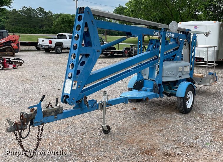 image for item DM0273 2002 Genie TMZ-34/19  boom lift