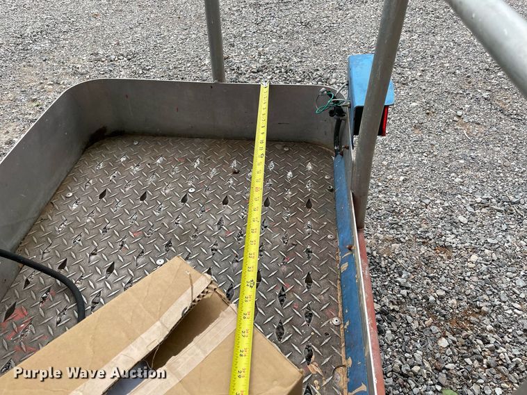 image for item DM0273 2002 Genie TMZ-34/19  boom lift