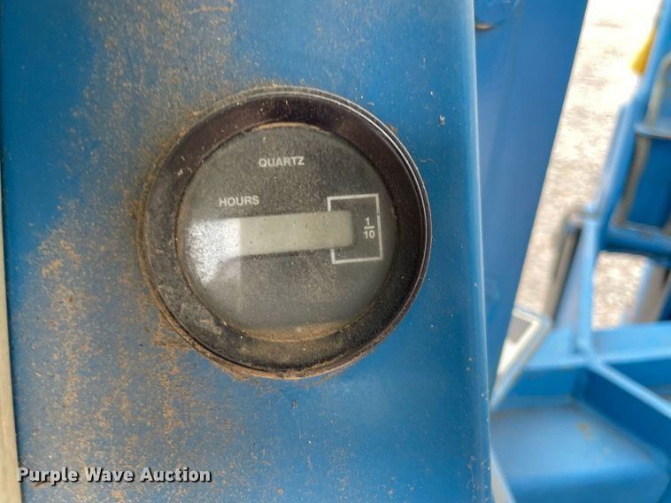 image for item DM0273 2002 Genie TMZ-34/19  boom lift