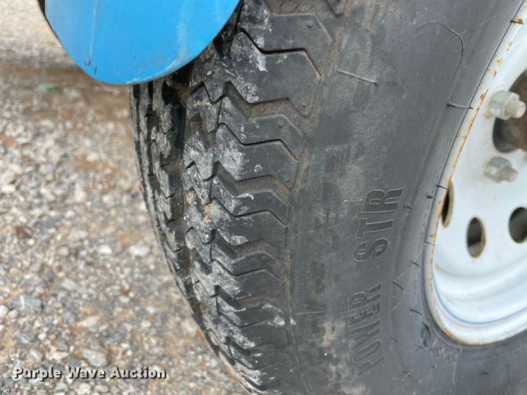 image for item DM0273 2002 Genie TMZ-34/19  boom lift