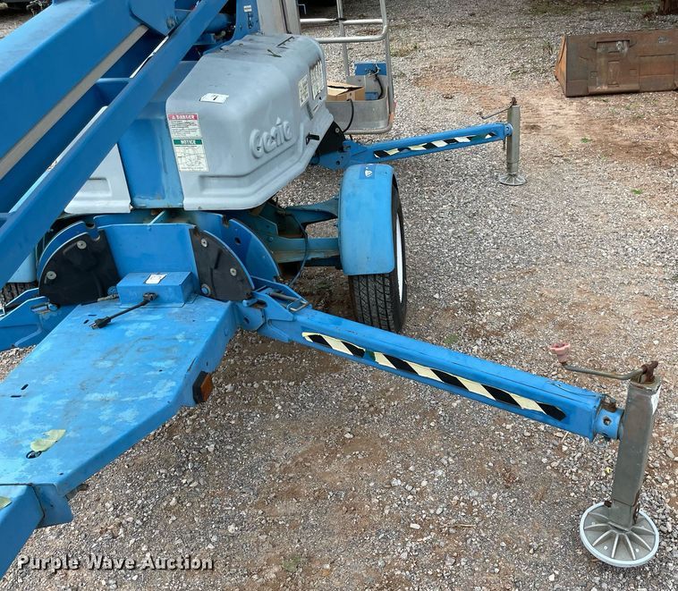 image for item DM0273 2002 Genie TMZ-34/19  boom lift