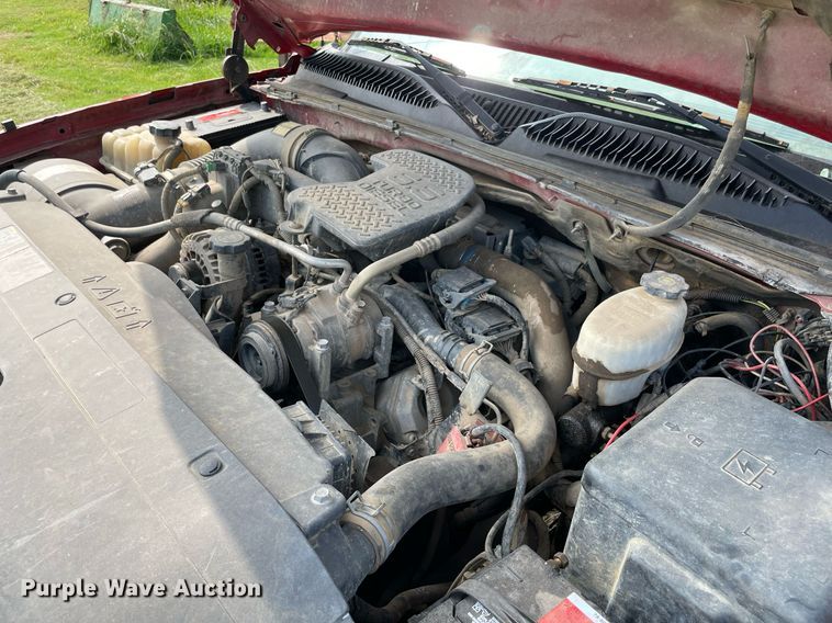 image for item DM0276 2007 Chevrolet Silverado 3500  Crew Cab flatbed pickup truck