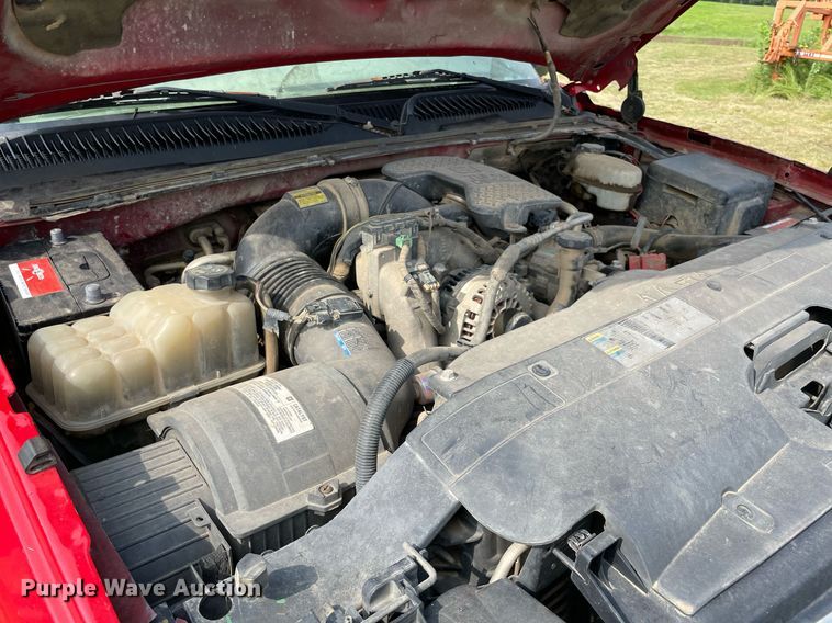 image for item DM0276 2007 Chevrolet Silverado 3500  Crew Cab flatbed pickup truck