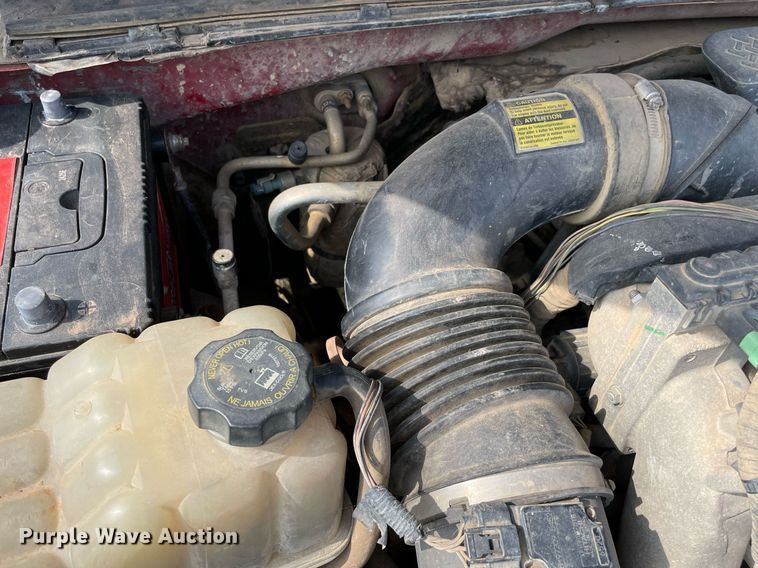 image for item DM0276 2007 Chevrolet Silverado 3500  Crew Cab flatbed pickup truck