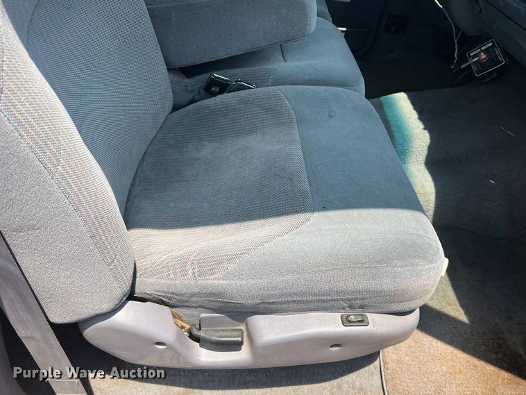 image for item DN3023 1996 Ford F350  Crew Cab rescue vehicle