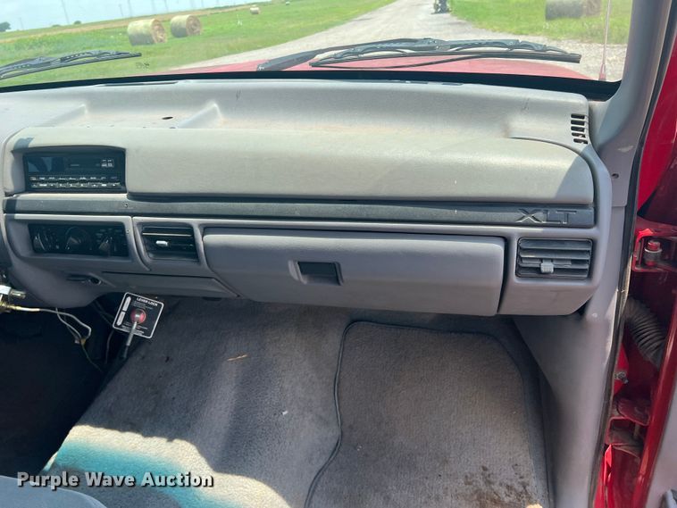 image for item DN3023 1996 Ford F350  Crew Cab rescue vehicle